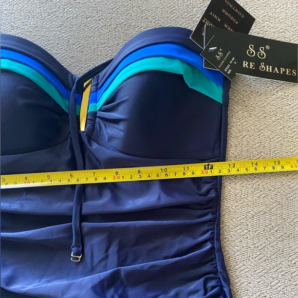 shore shapes one piece - Picture 8 of 11